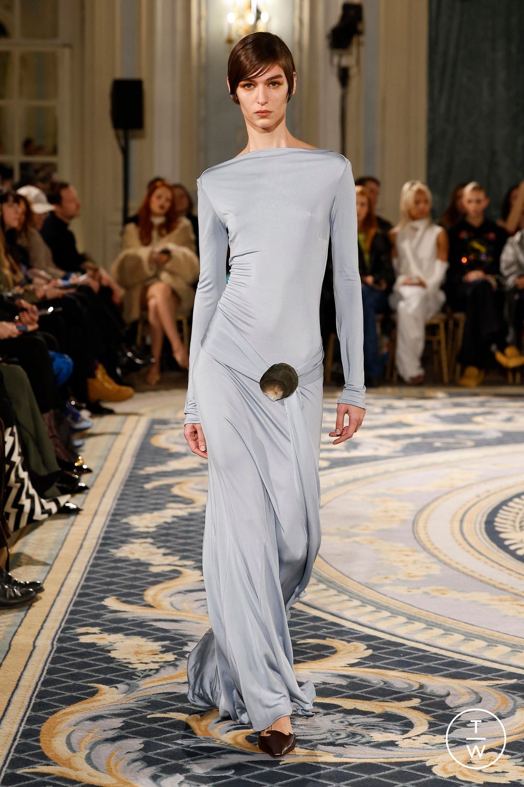 Fashion Week London Fall/Winter 2024 look 25 from the Conner Ives collection 女装