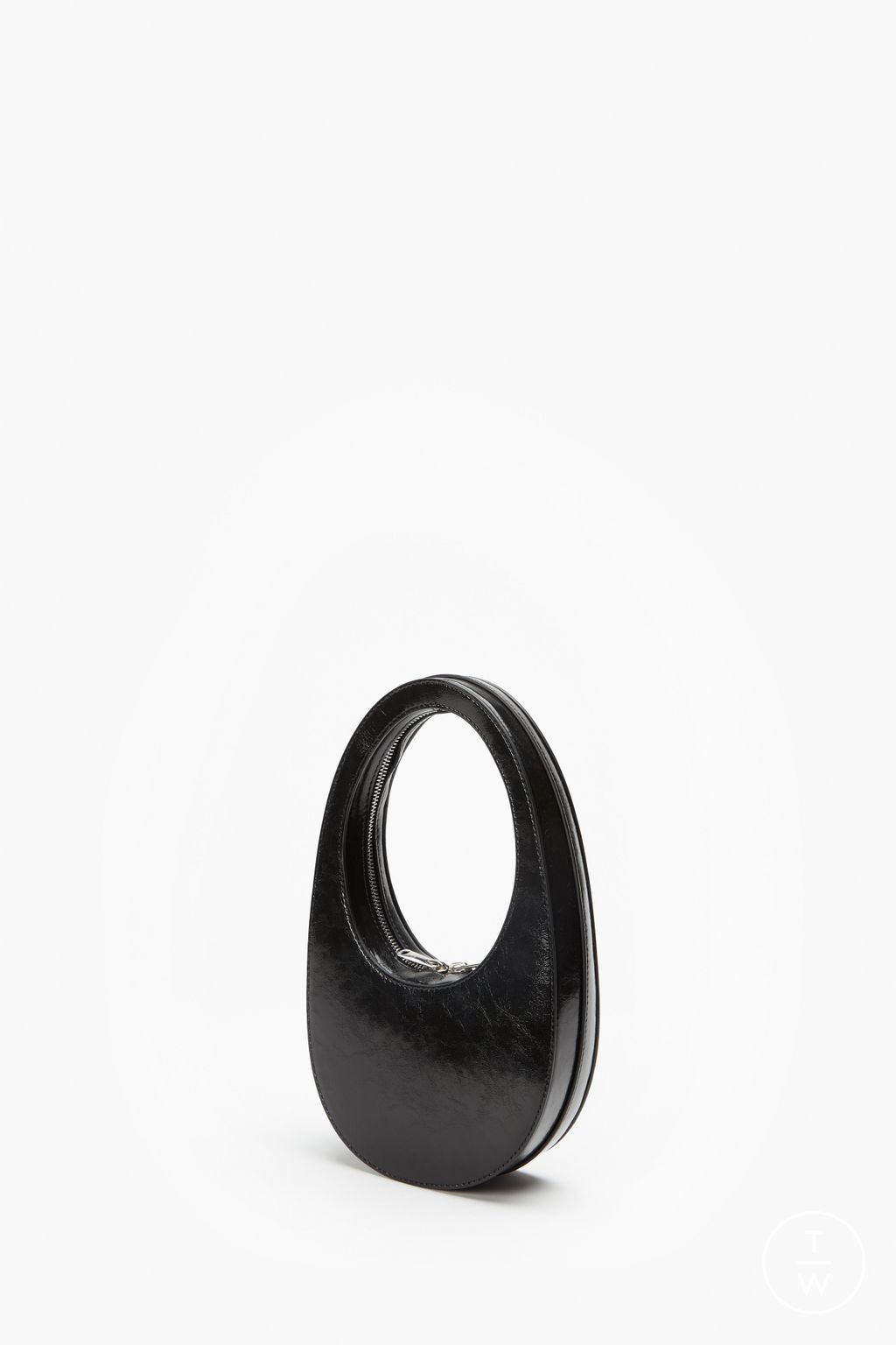 Fashion Week Paris Fall/Winter 2025 look 32 from the Coperni collection 女装配饰