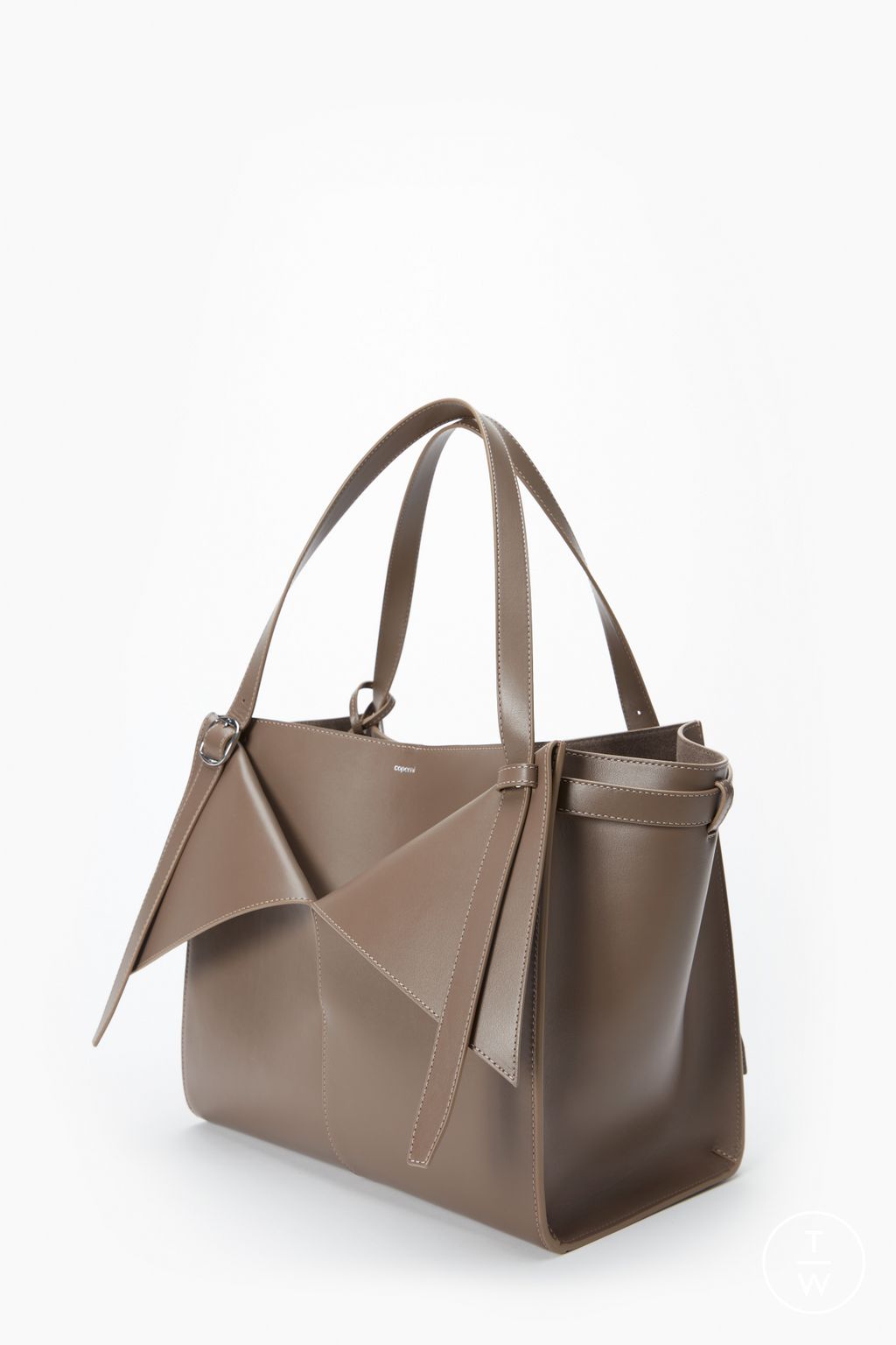 Fashion Week Paris Fall/Winter 2025 look 14 from the Coperni collection 女装配饰