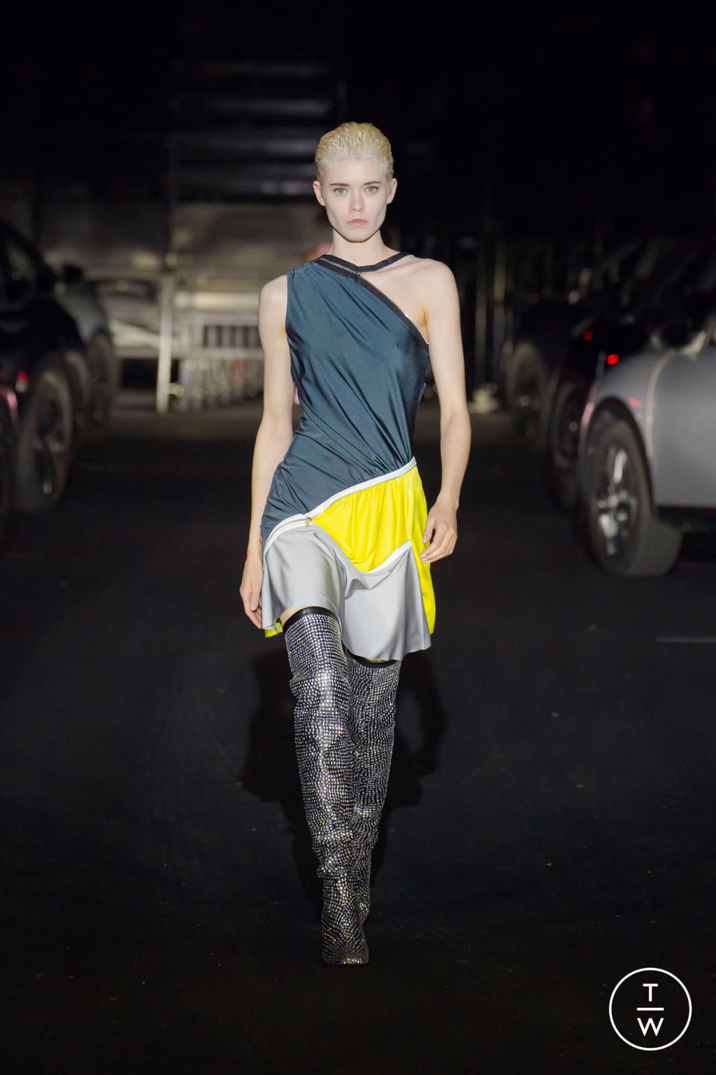 Fashion Week Paris Fall/Winter 2021 look 15 de la collection Coperni womenswear