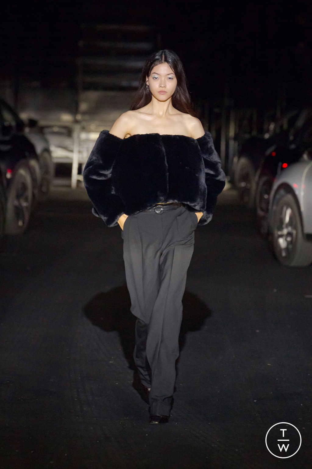 Fashion Week Paris Fall/Winter 2021 look 23 from the Coperni collection 女装