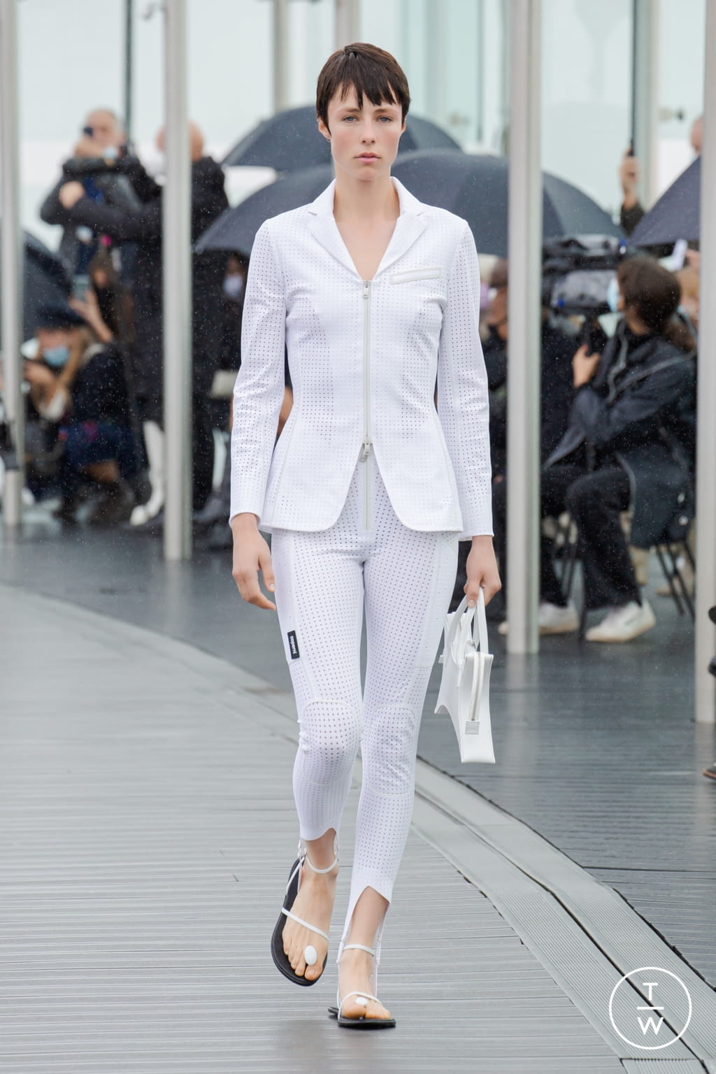 Fashion Week Paris Spring/Summer 2021 look 1 from the Coperni collection 女装