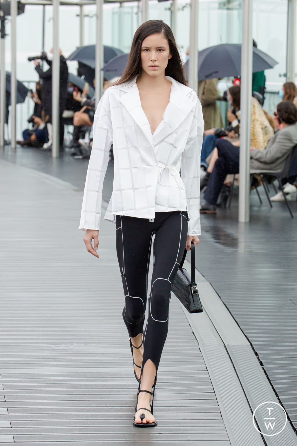Fashion Week Paris Spring/Summer 2021 look 10 de la collection Coperni womenswear