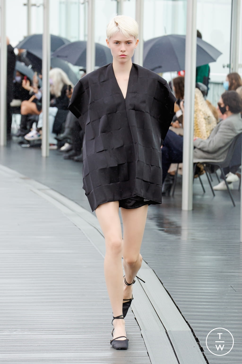Fashion Week Paris Spring/Summer 2021 look 9 from the Coperni collection womenswear