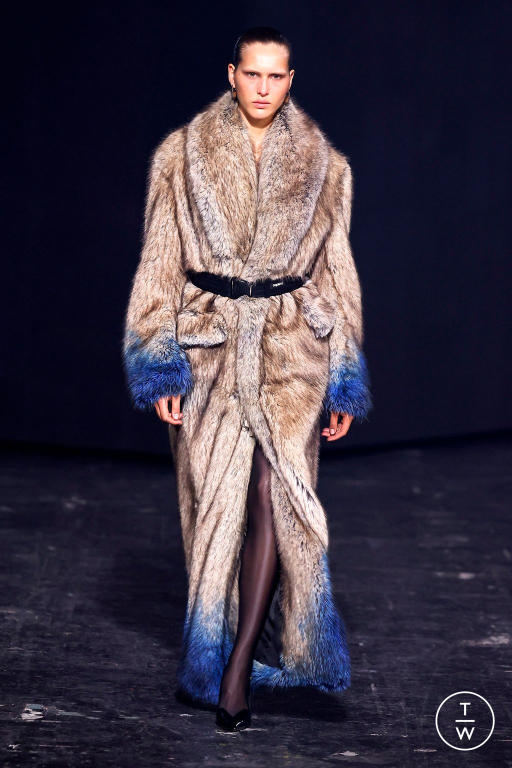 Fashion Week Paris Fall/Winter 2024 look 9 de la collection Coperni womenswear