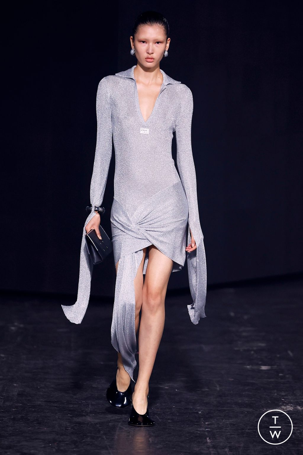 Fashion Week Paris Fall/Winter 2024 look 23 from the Coperni collection womenswear