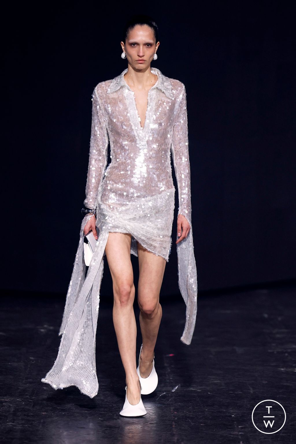 Fashion Week Paris Fall/Winter 2024 look 24 de la collection Coperni womenswear