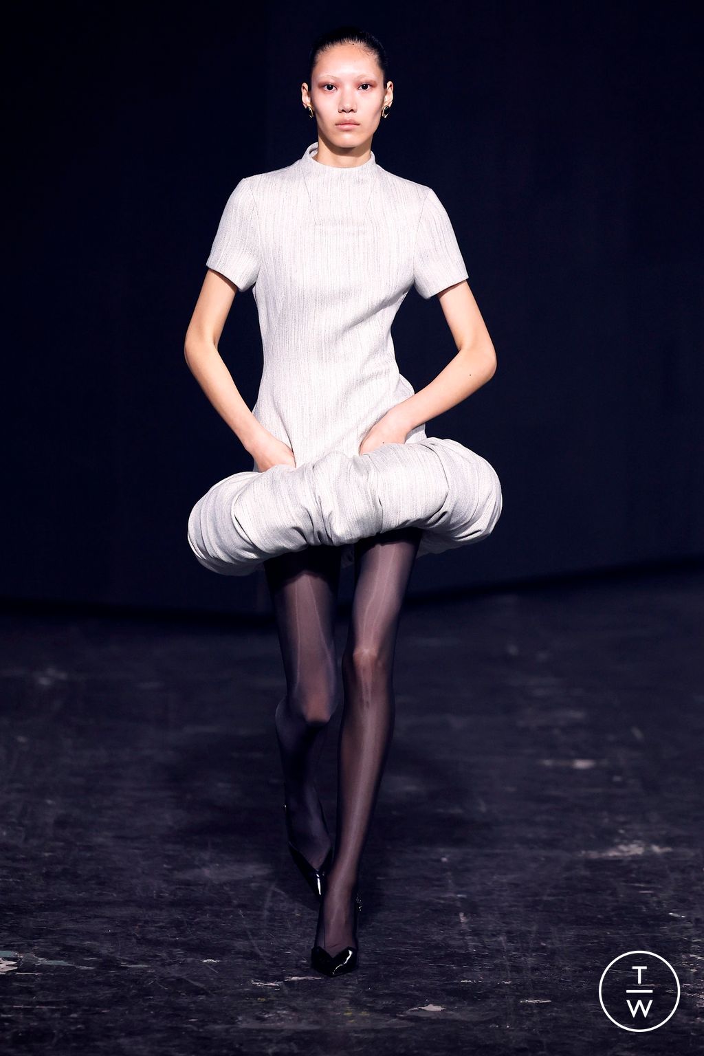 Fashion Week Paris Fall/Winter 2024 look 36 from the Coperni collection 女装