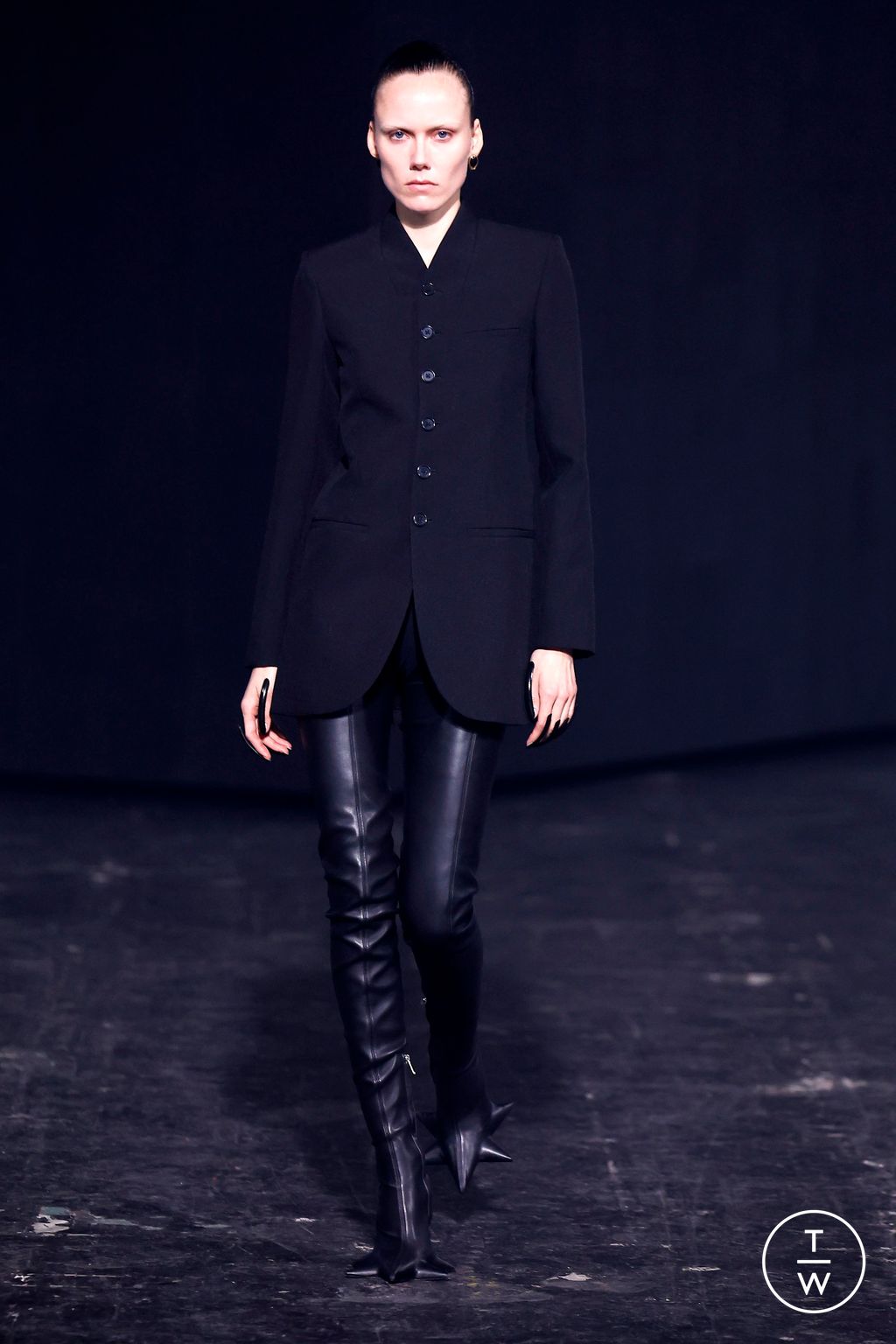 Fashion Week Paris Fall/Winter 2024 look 38 from the Coperni collection 女装