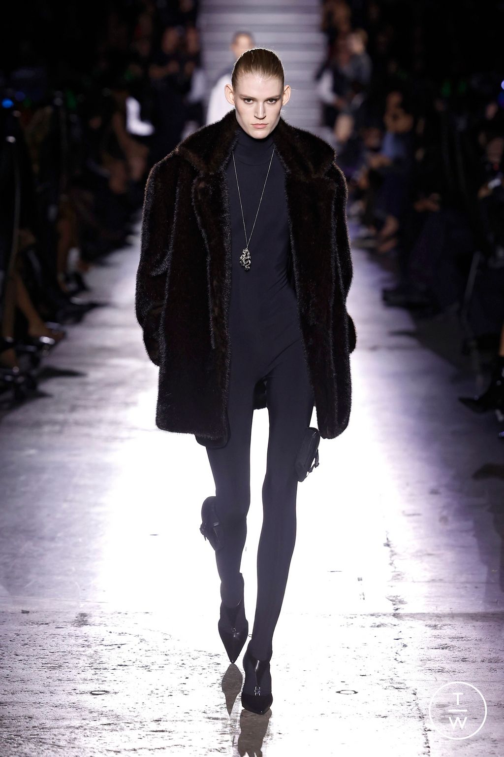 Fashion Week Paris Fall/Winter 2025 look 26 from the Coperni collection womenswear