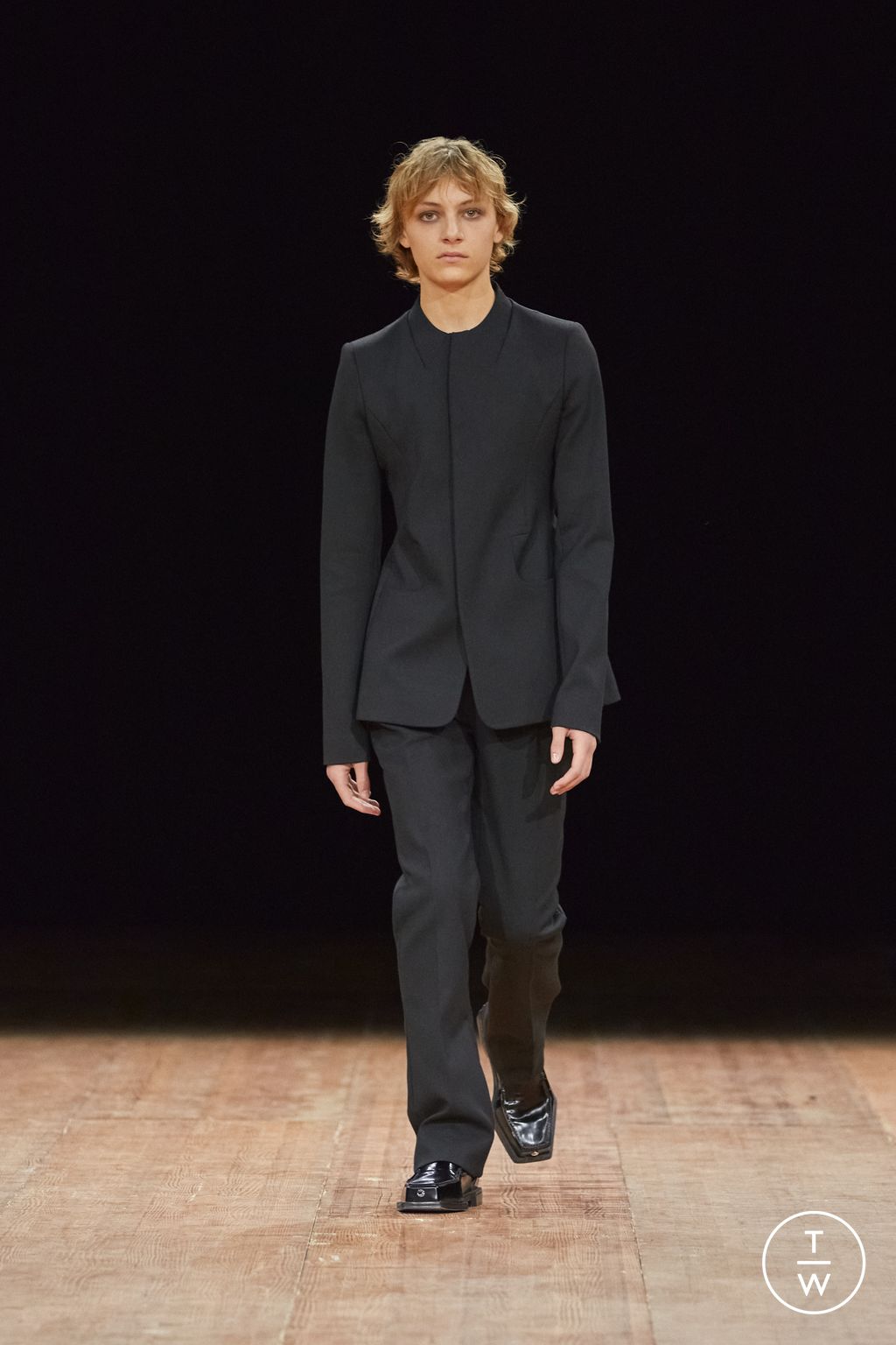 Fashion Week Paris Fall/Winter 2023 look 1 from the Coperni collection 女装