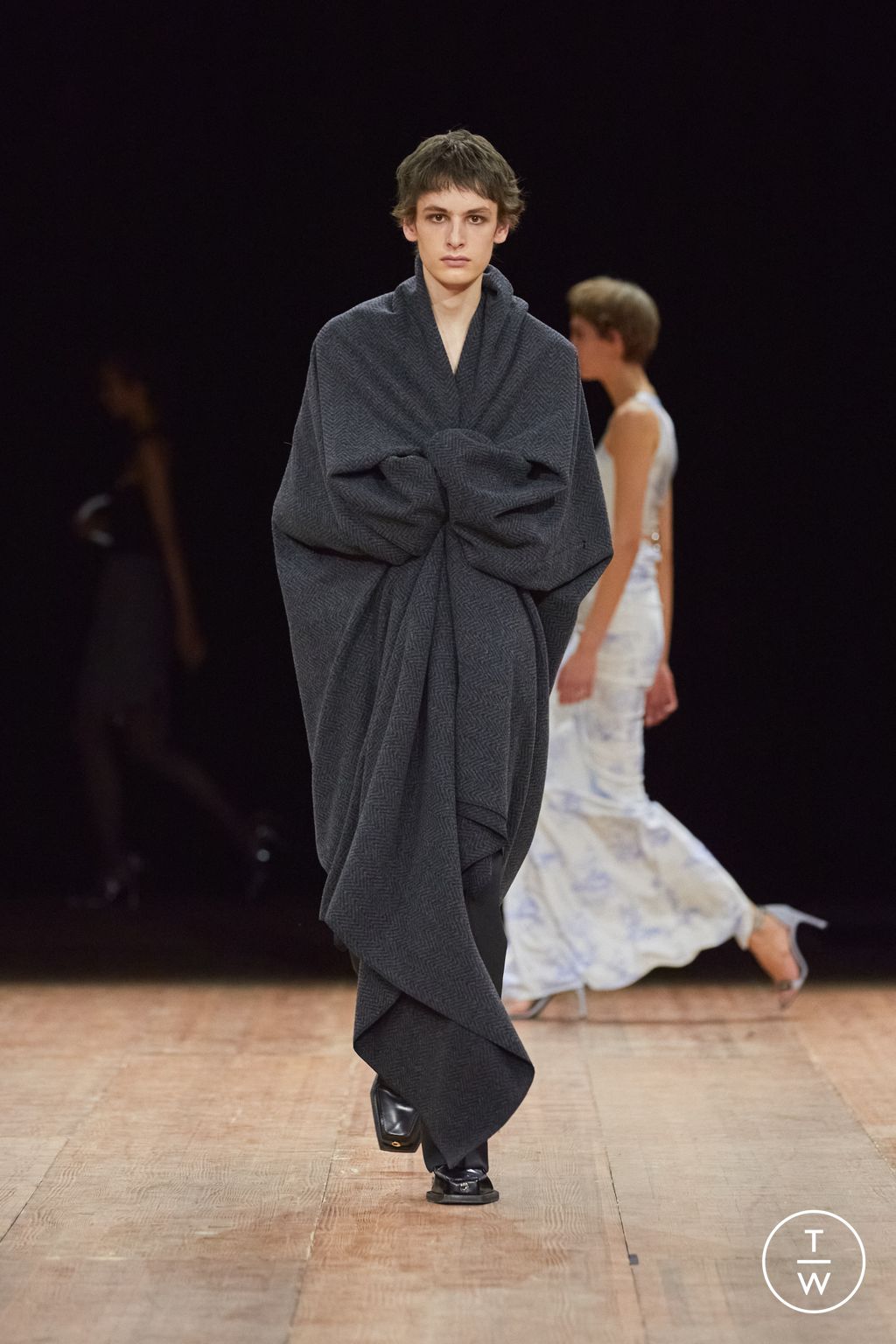 Fashion Week Paris Fall/Winter 2023 look 13 from the Coperni collection 女装