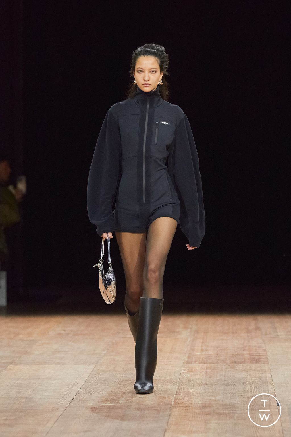 Fashion Week Paris Fall/Winter 2023 look 21 from the Coperni collection womenswear