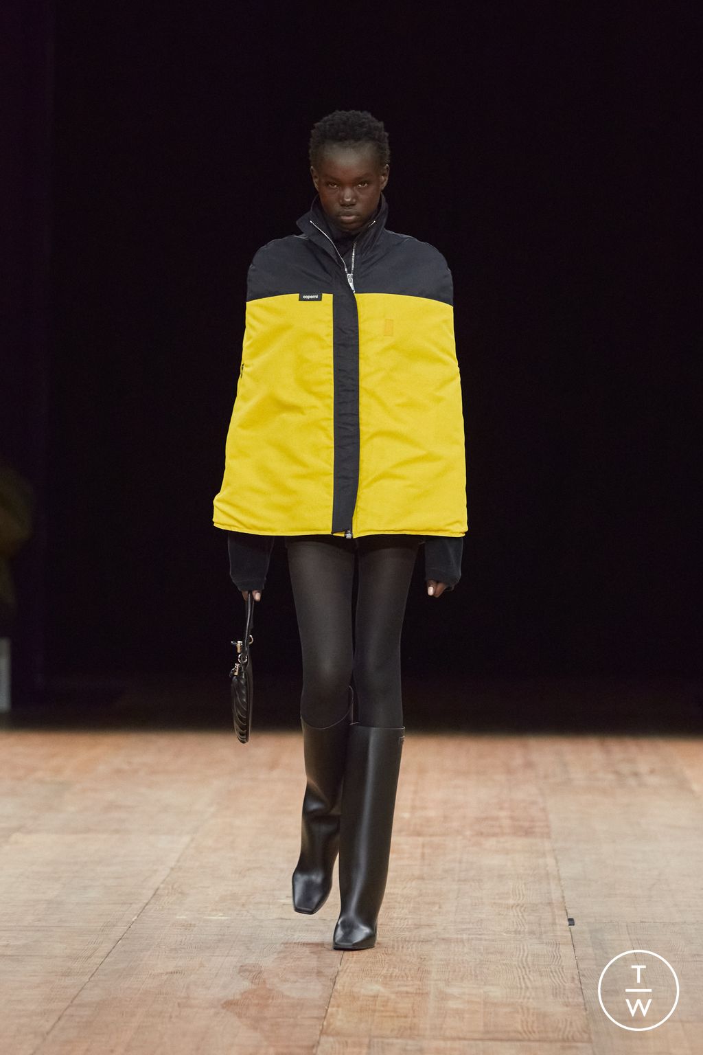 Fashion Week Paris Fall/Winter 2023 look 22 de la collection Coperni womenswear