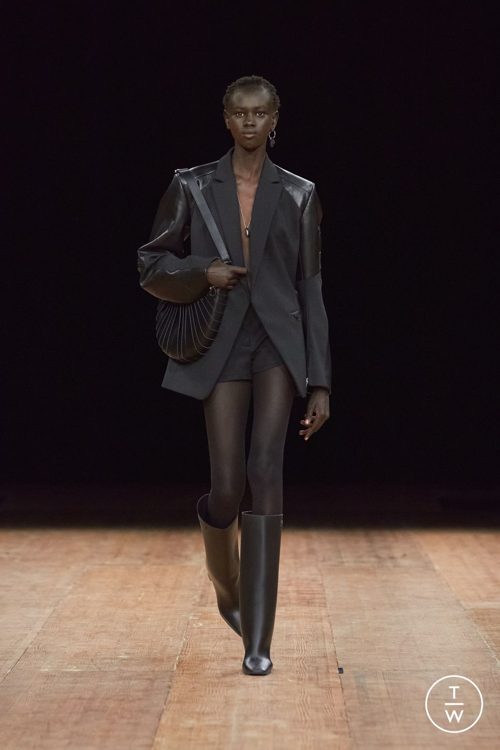 Fashion Week Paris Fall/Winter 2023 look 26 from the Coperni collection womenswear