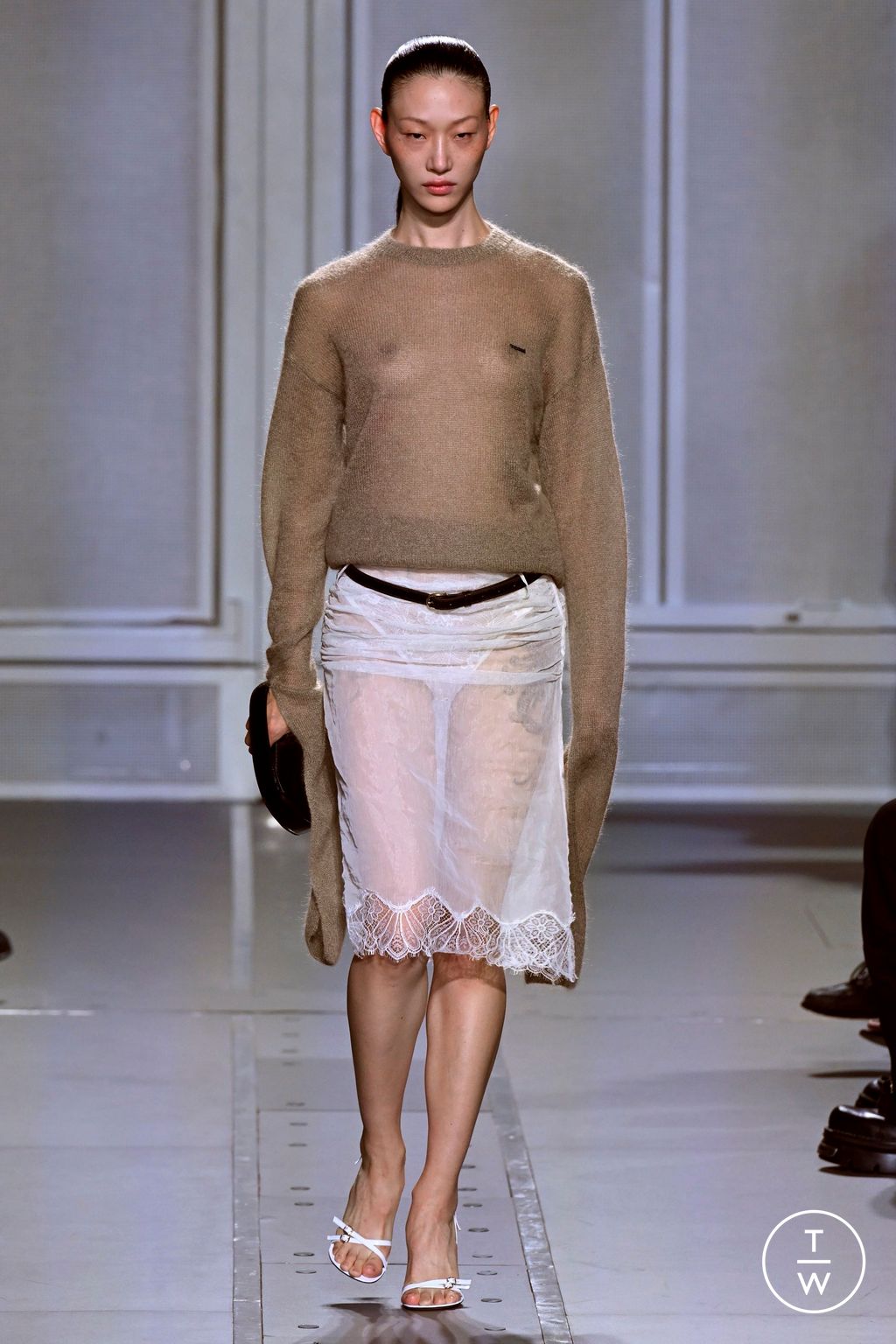Fashion Week Paris Spring/Summer 2024 look 13 de la collection Coperni womenswear