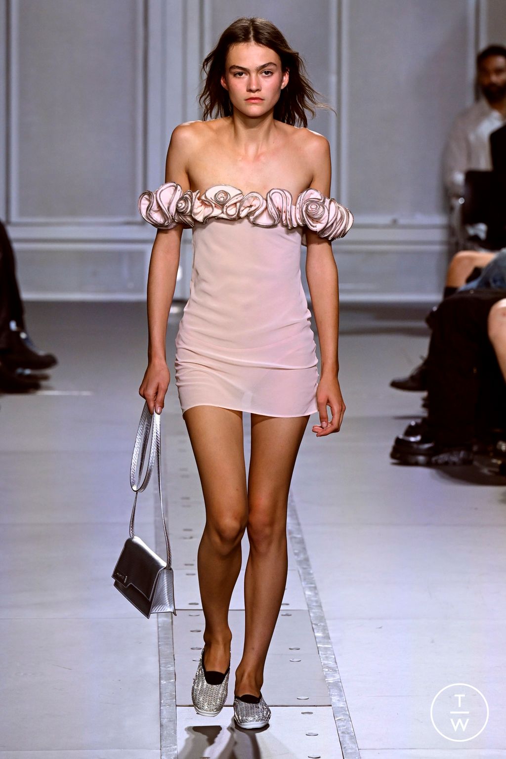 Fashion Week Paris Spring/Summer 2024 look 32 from the Coperni collection 女装