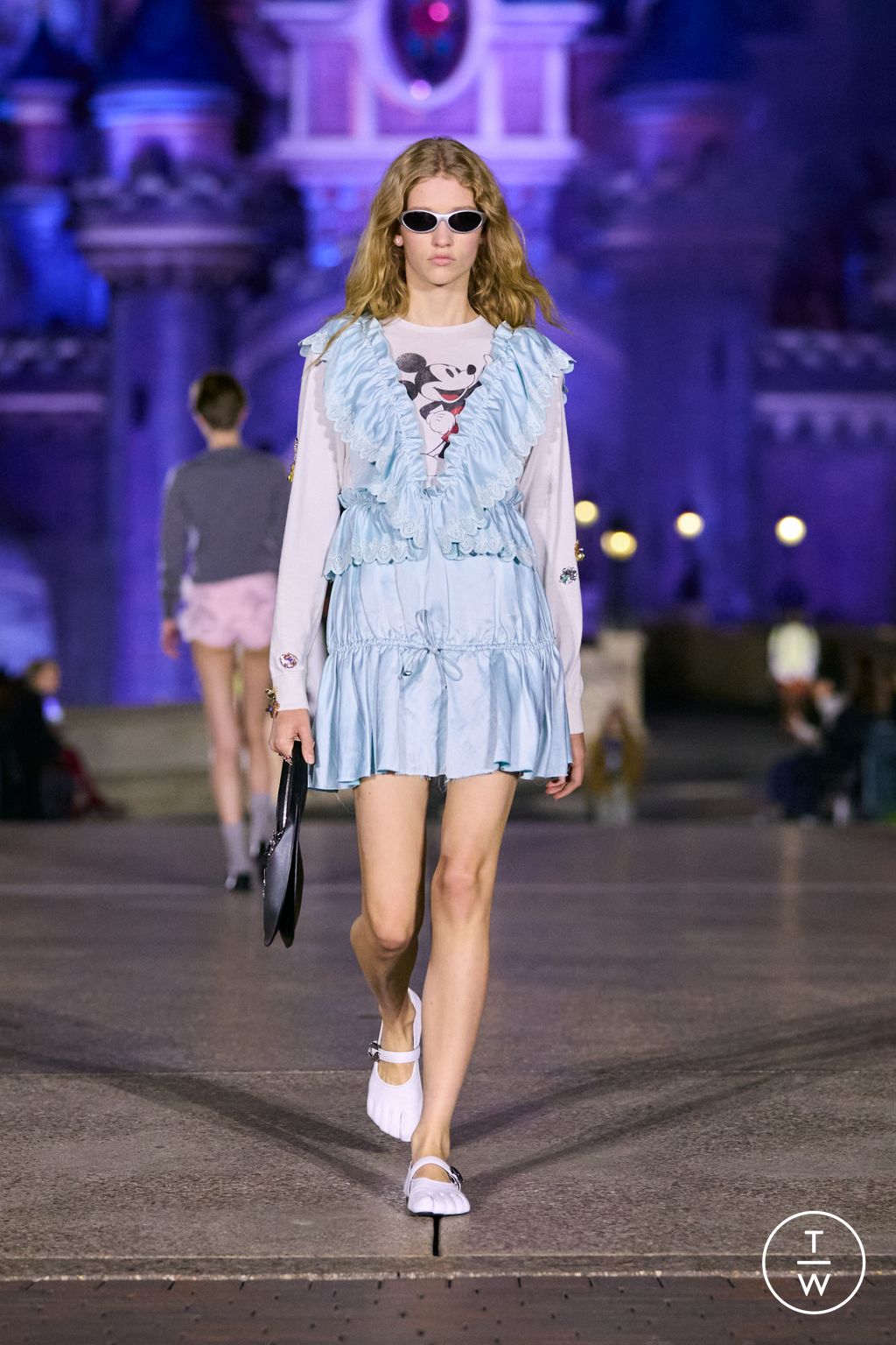 Fashion Week Paris Spring/Summer 2025 look 13 de la collection Coperni womenswear