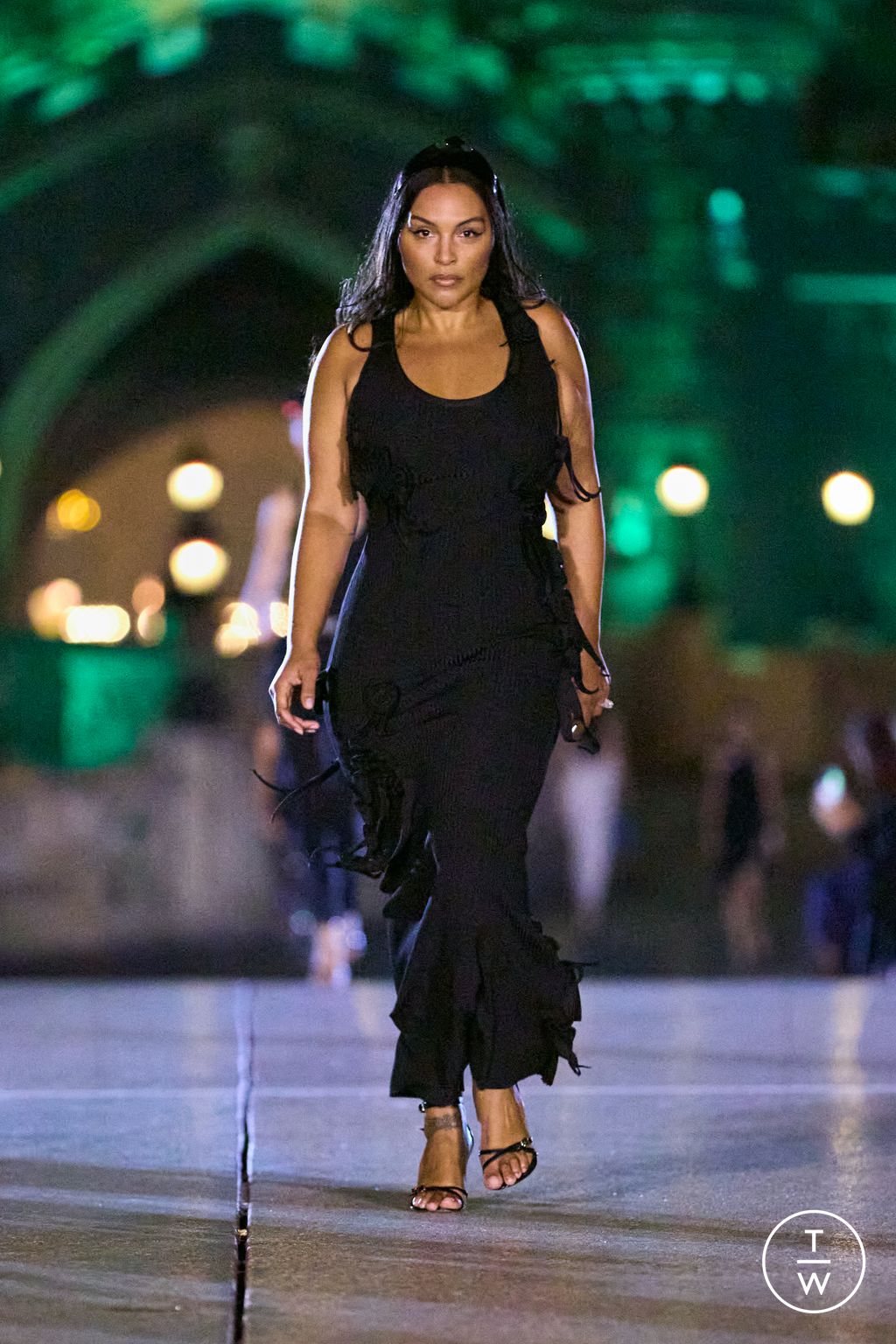 Fashion Week Paris Spring/Summer 2025 look 32 de la collection Coperni womenswear