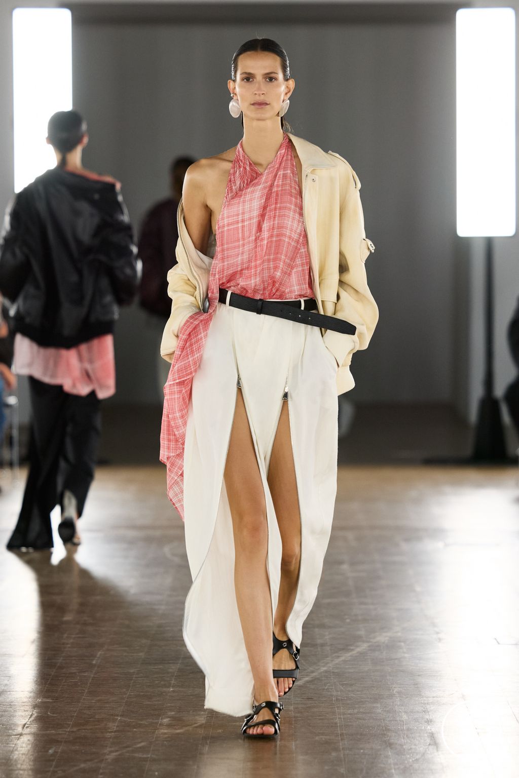 Fashion Week Paris Spring/Summer 2026 look 20 from the Coperni collection womenswear