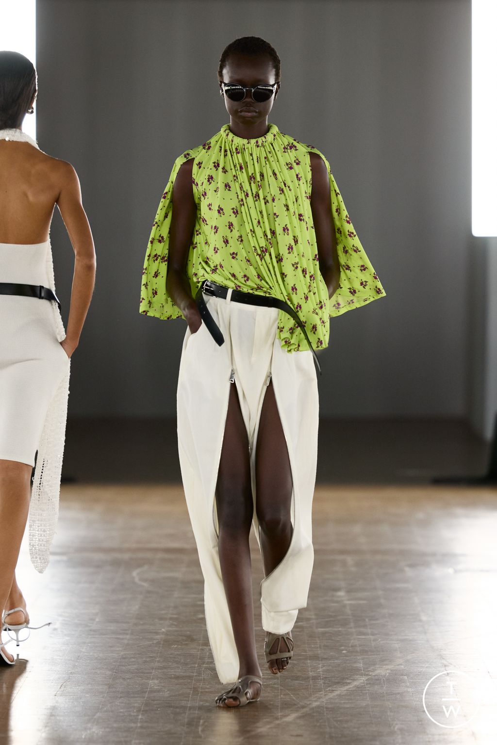 Fashion Week Paris Spring/Summer 2026 look 28 from the Coperni collection womenswear