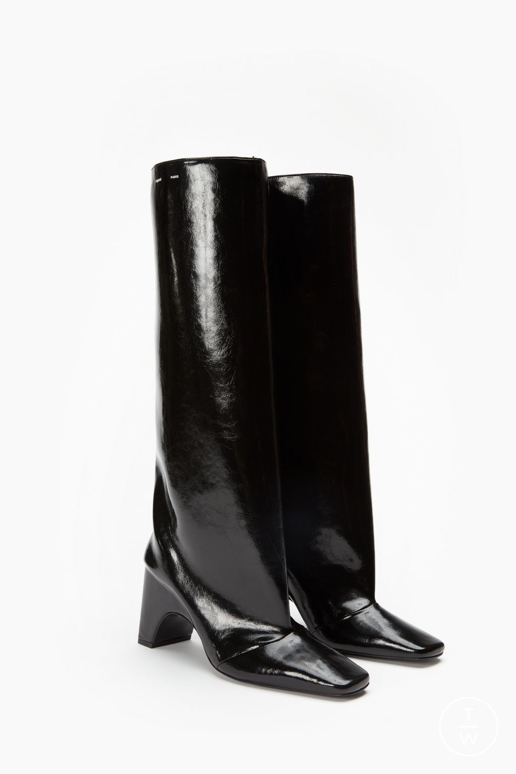 Fashion Week Paris Fall/Winter 2025 look 39 from the Coperni collection 女装配饰