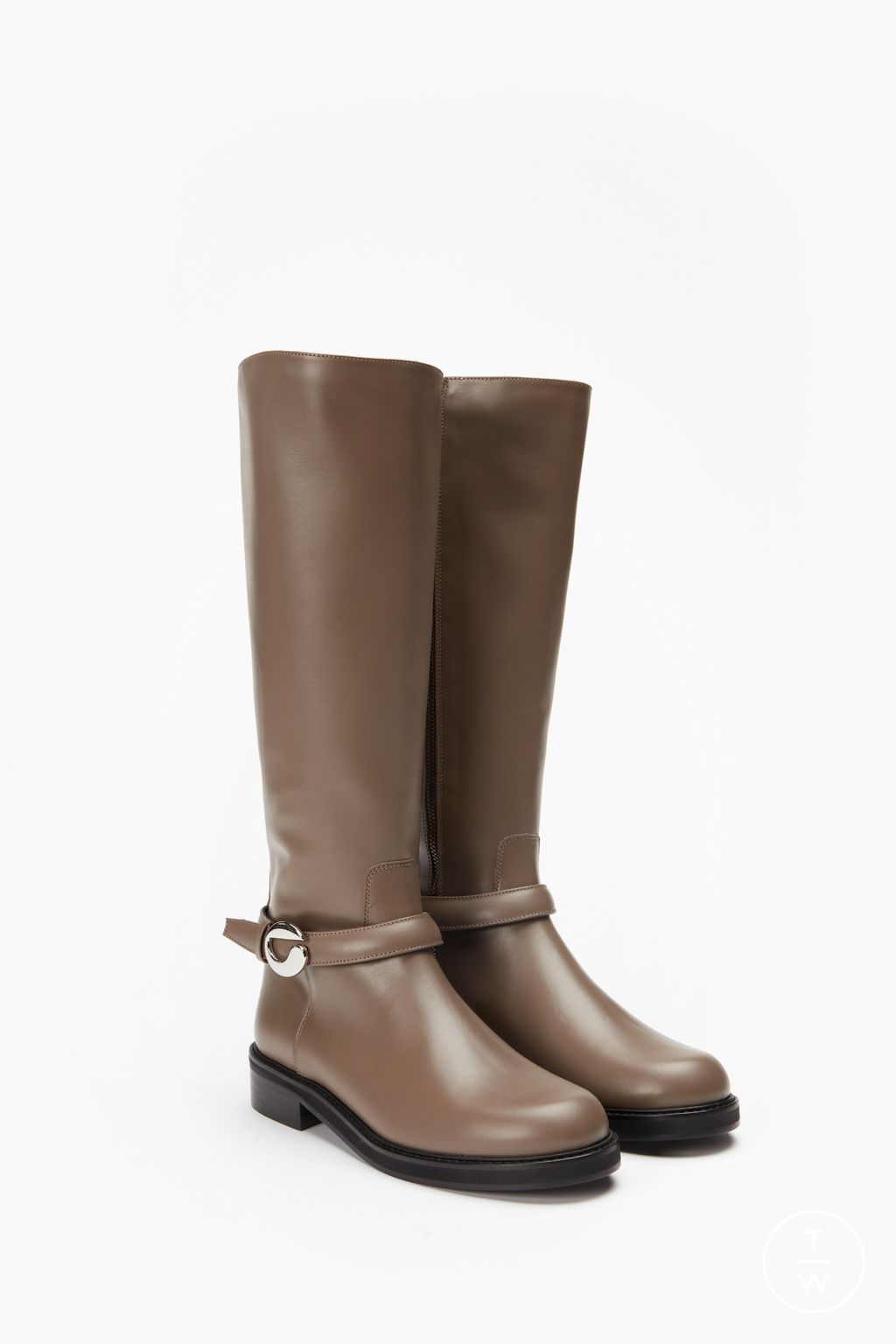 Fashion Week Paris Fall/Winter 2025 look 55 from the Coperni collection 女装配饰