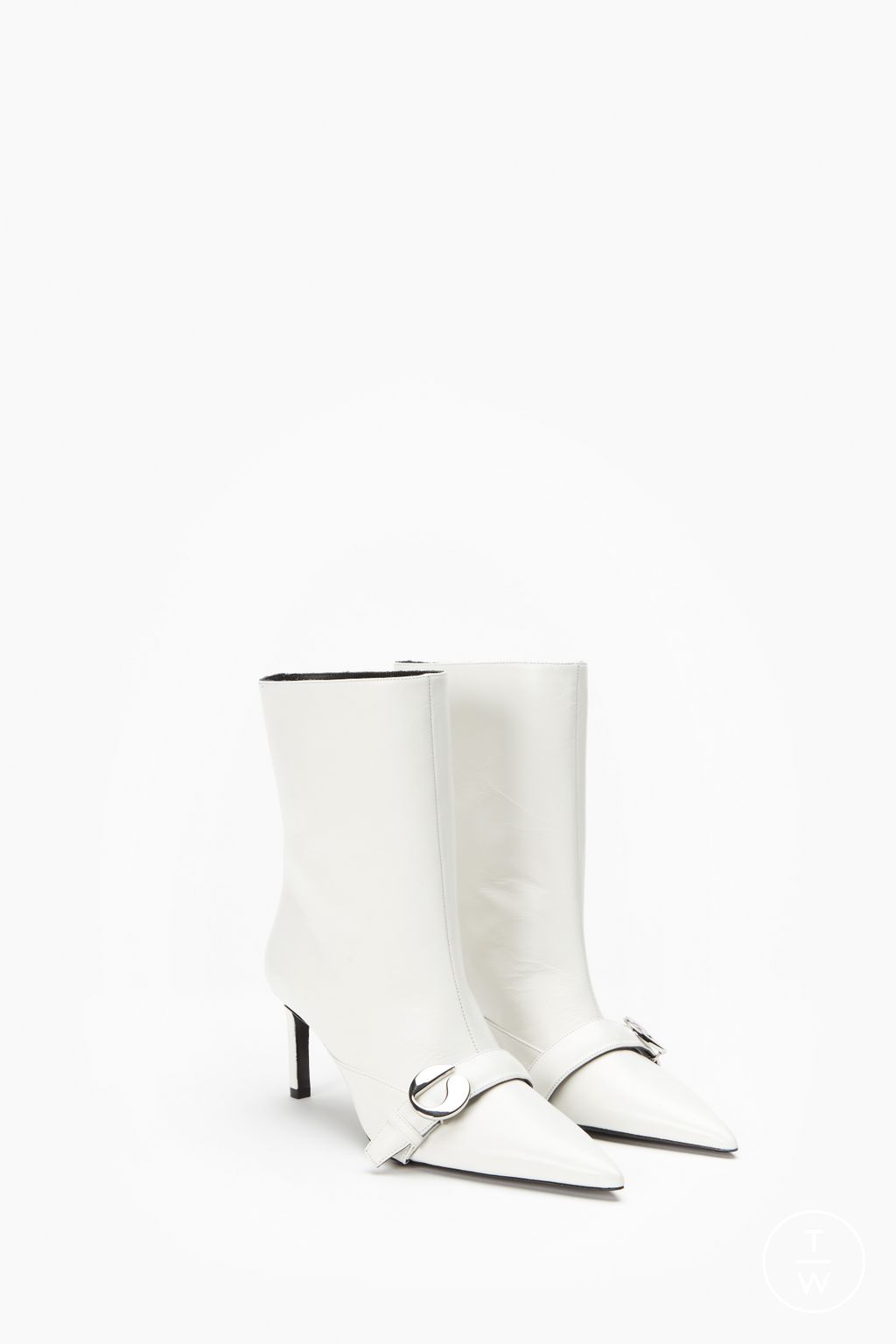 Fashion Week Paris Fall/Winter 2025 look 58 from the Coperni collection womenswear accessories