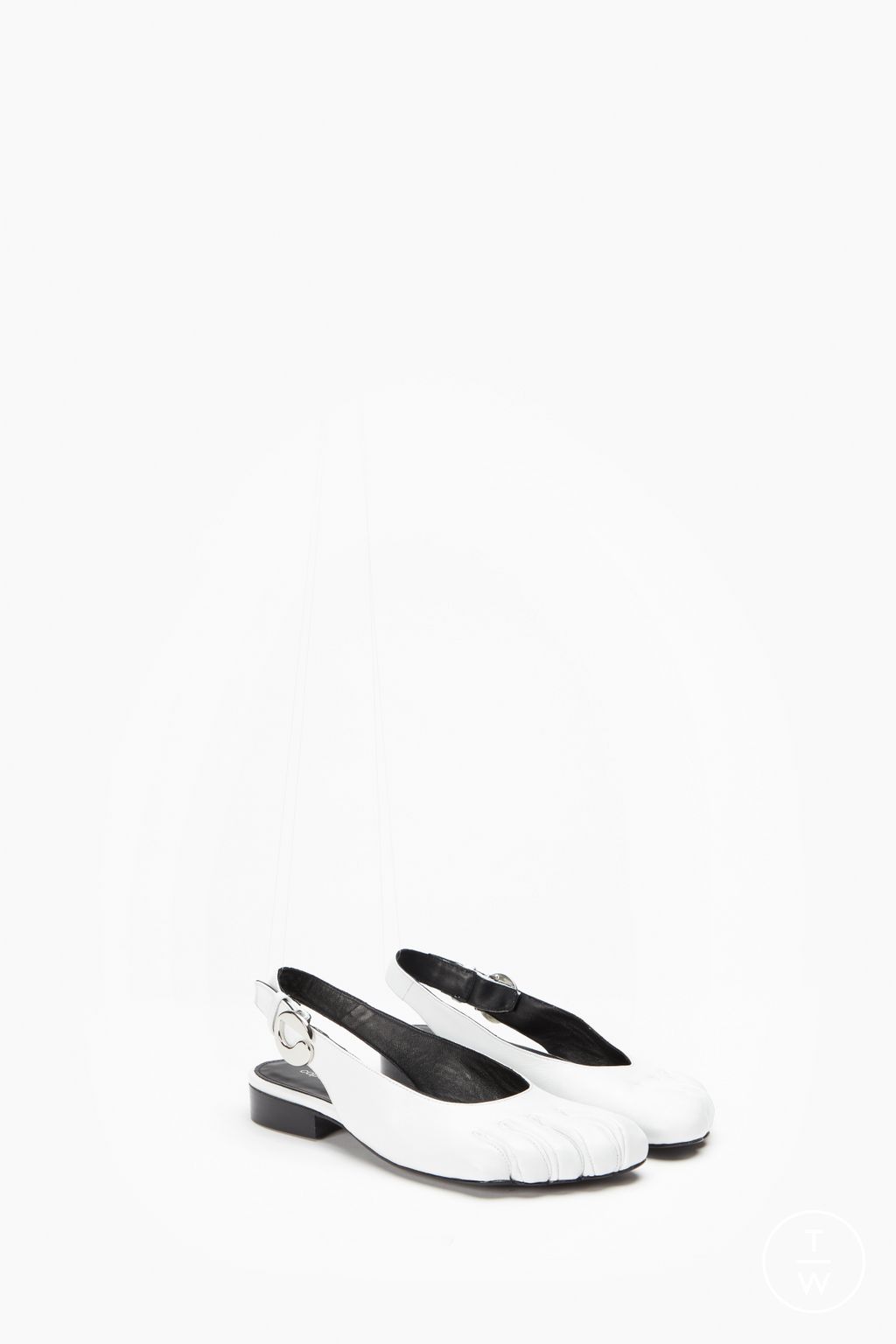 Fashion Week Paris Fall/Winter 2025 look 61 from the Coperni collection 女装配饰