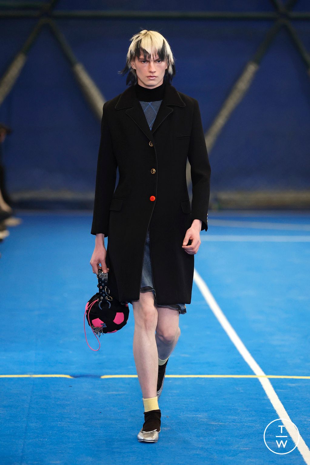 Fashion Week Milan Fall/Winter 2023 look 14 de la collection Cormio womenswear