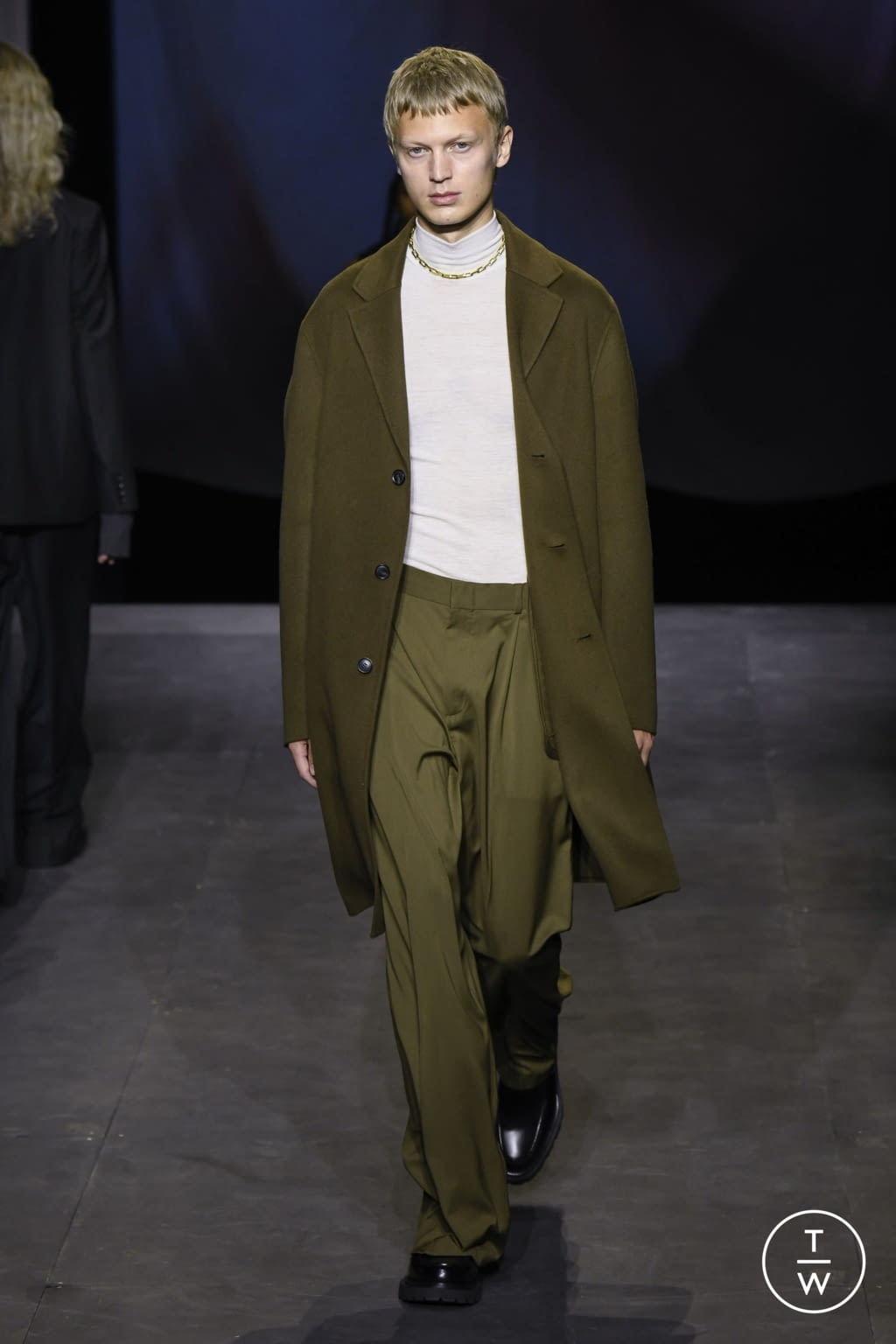 Fashion Week London Fall/Winter 2021 look 16 from the Cos collection womenswear