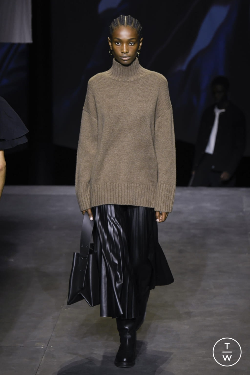 Fashion Week London Fall/Winter 2021 look 18 from the Cos collection womenswear
