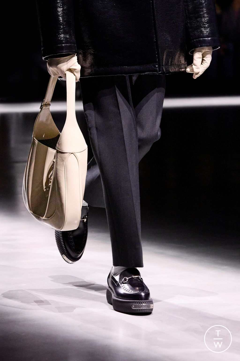 Fashion Week Milan Fall/Winter 2024 look 31 de la collection Gucci menswear accessories