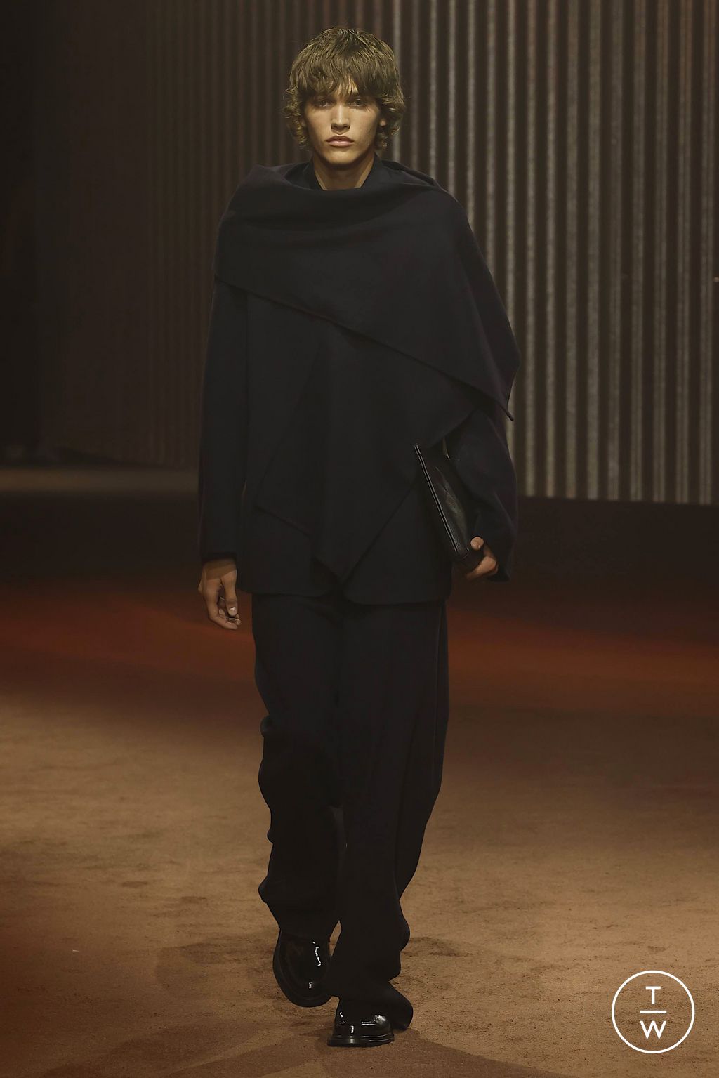 Fashion Week New York Fall/Winter 2023 look 19 from the Cos collection womenswear