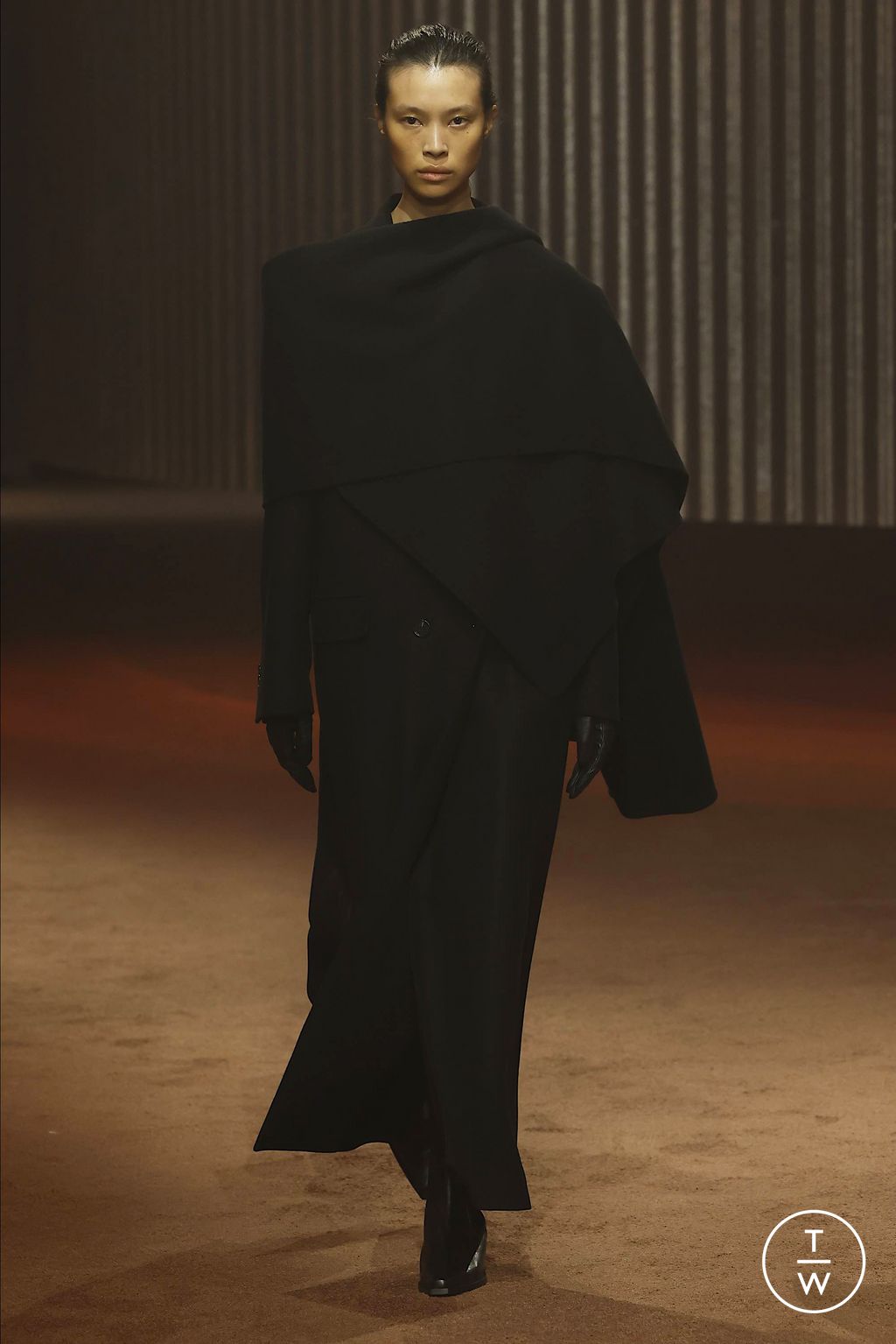 Fashion Week New York Fall/Winter 2023 look 22 from the Cos collection 女装