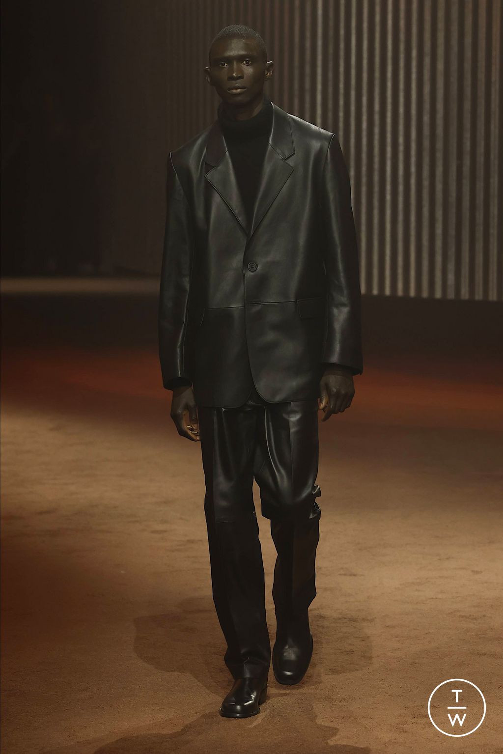 Fashion Week New York Fall/Winter 2023 look 24 from the Cos collection 女装