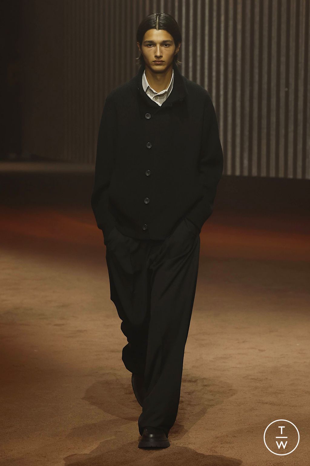 Fashion Week New York Fall/Winter 2023 look 26 from the Cos collection 女装