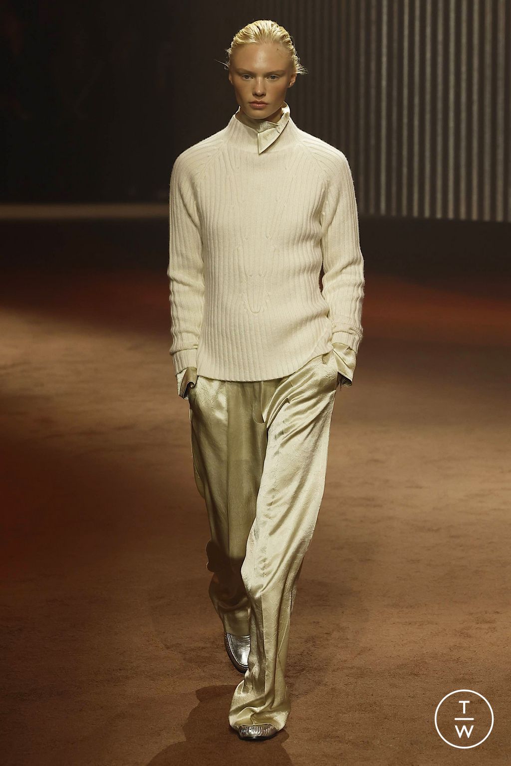 Fashion Week New York Fall/Winter 2023 look 35 from the Cos collection womenswear