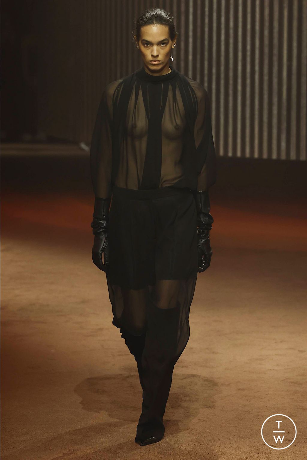 Fashion Week New York Fall/Winter 2023 look 41 from the Cos collection womenswear