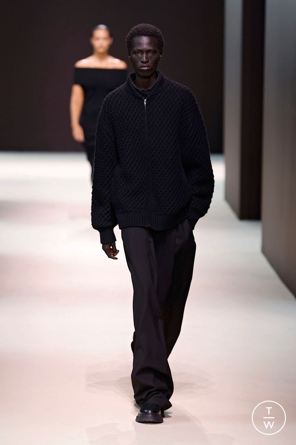 Fashion Week New York Fall/Winter 2024 look 15 from the Cos collection womenswear