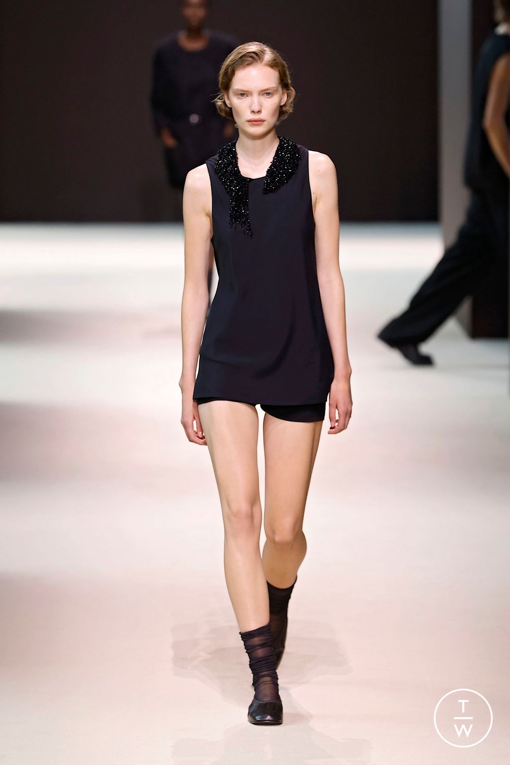 Fashion Week New York Fall/Winter 2024 look 39 from the Cos collection womenswear