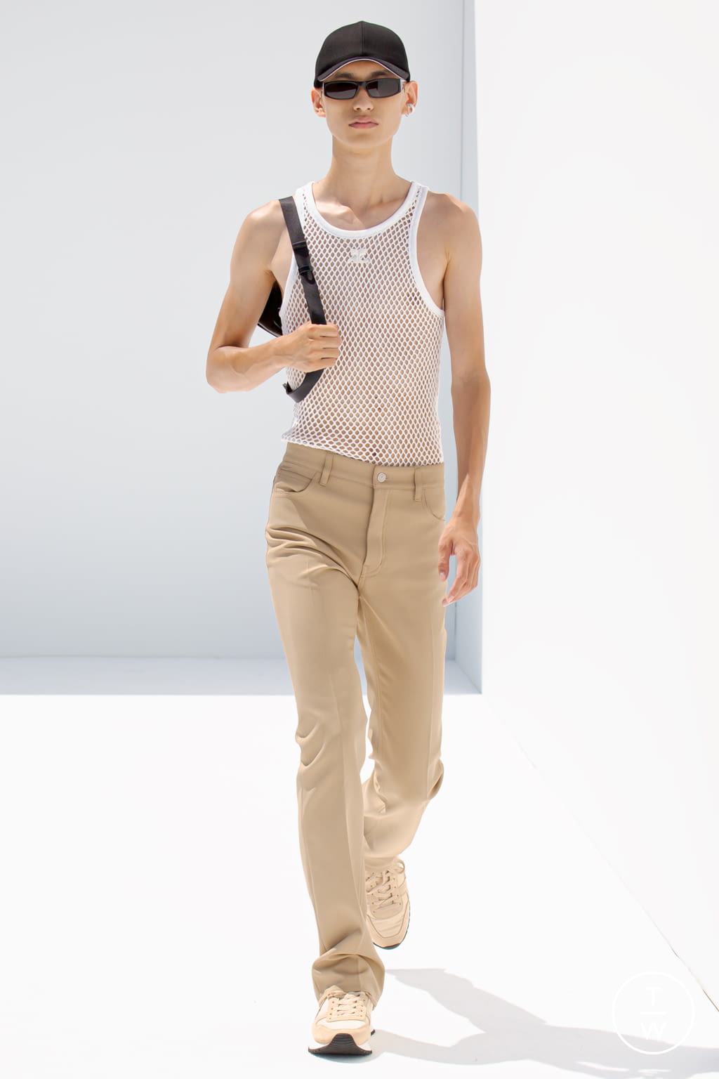 Fashion Week Paris Spring/Summer 2022 look 10 from the Courrèges collection menswear