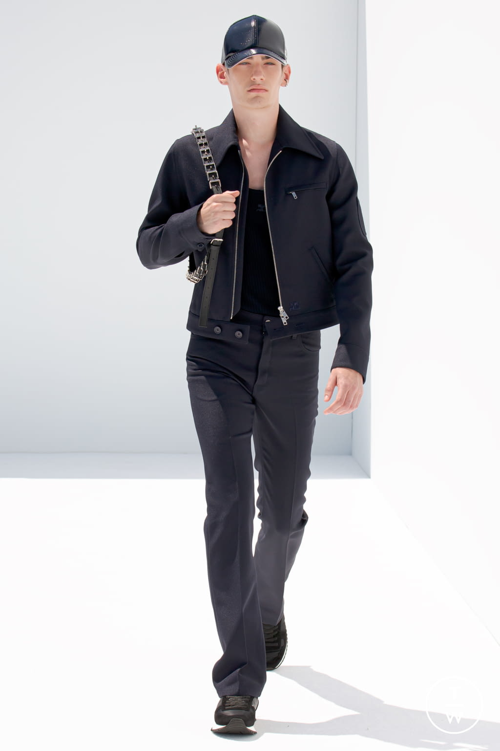 Fashion Week Paris Spring/Summer 2022 look 14 from the Courrèges collection menswear