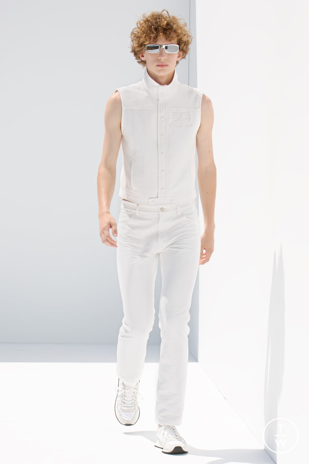 Fashion Week Paris Spring/Summer 2022 look 6 from the Courrèges collection menswear