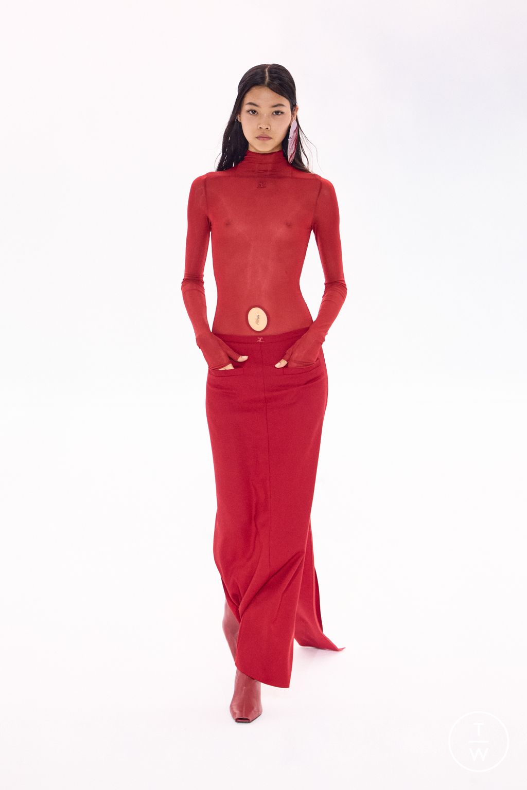 Fashion Week Paris Fall/Winter 2023 look 28 from the Courrèges collection womenswear