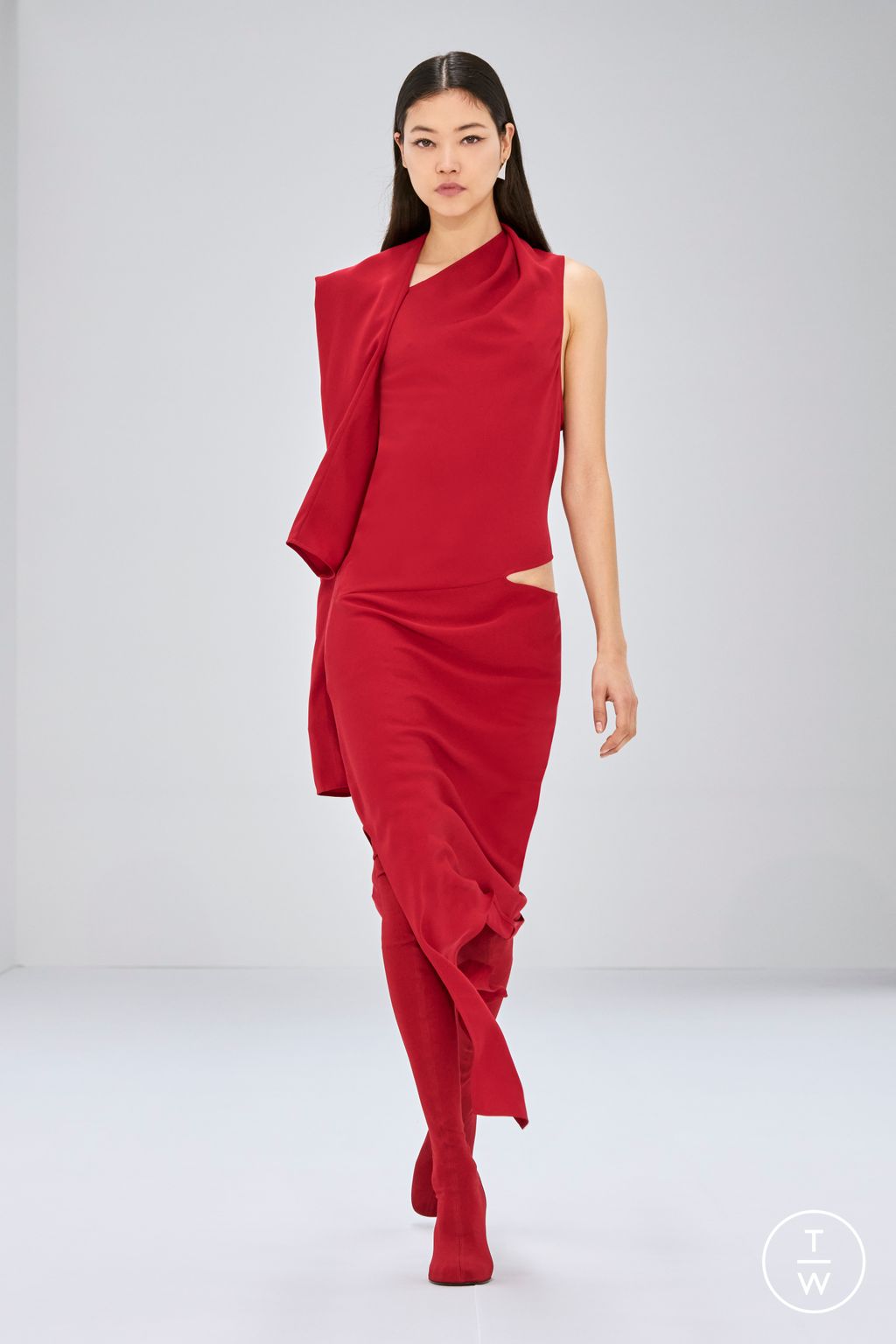 Fashion Week Paris Fall/Winter 2024 look 21 from the Courrèges collection 女装