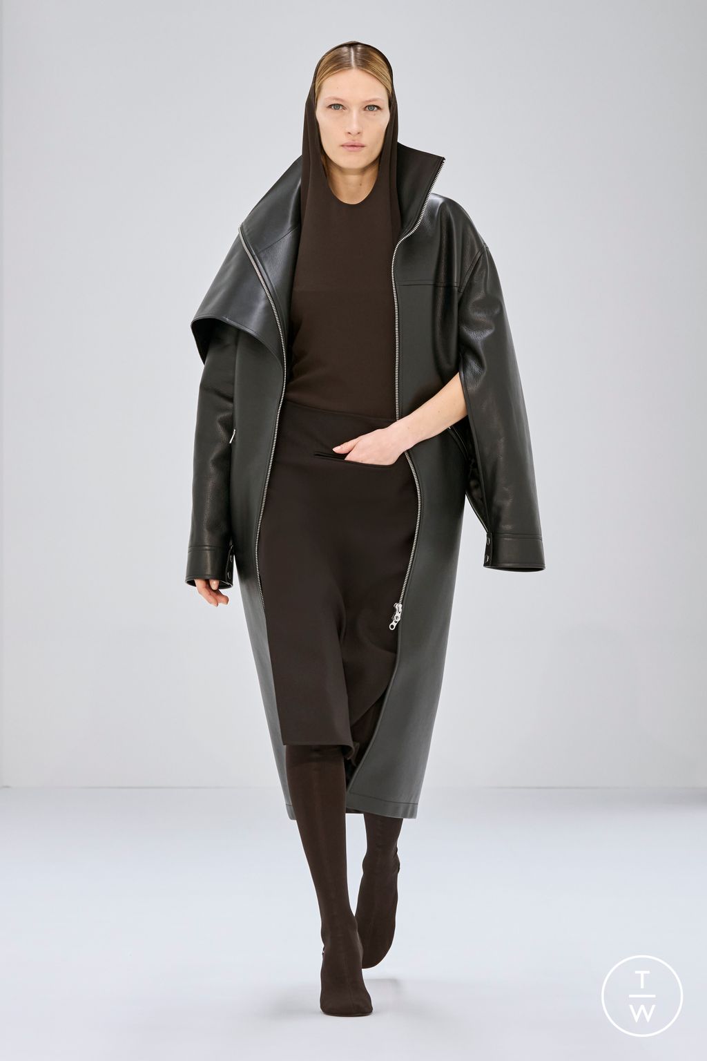Fashion Week Paris Fall/Winter 2024 look 23 from the Courrèges collection womenswear