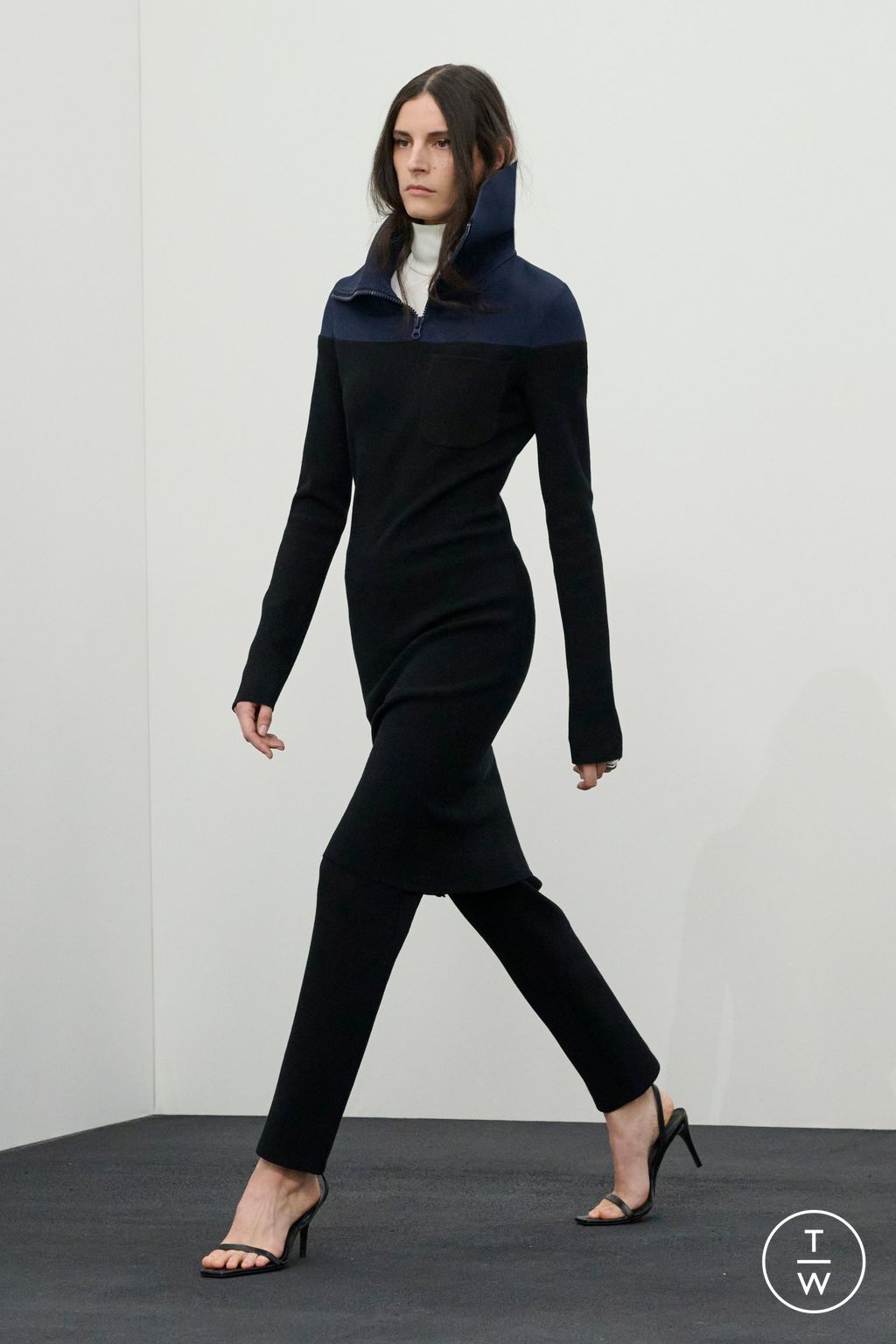 Fashion Week Paris Fall/Winter 2026 look 4 de la collection Courrèges womenswear