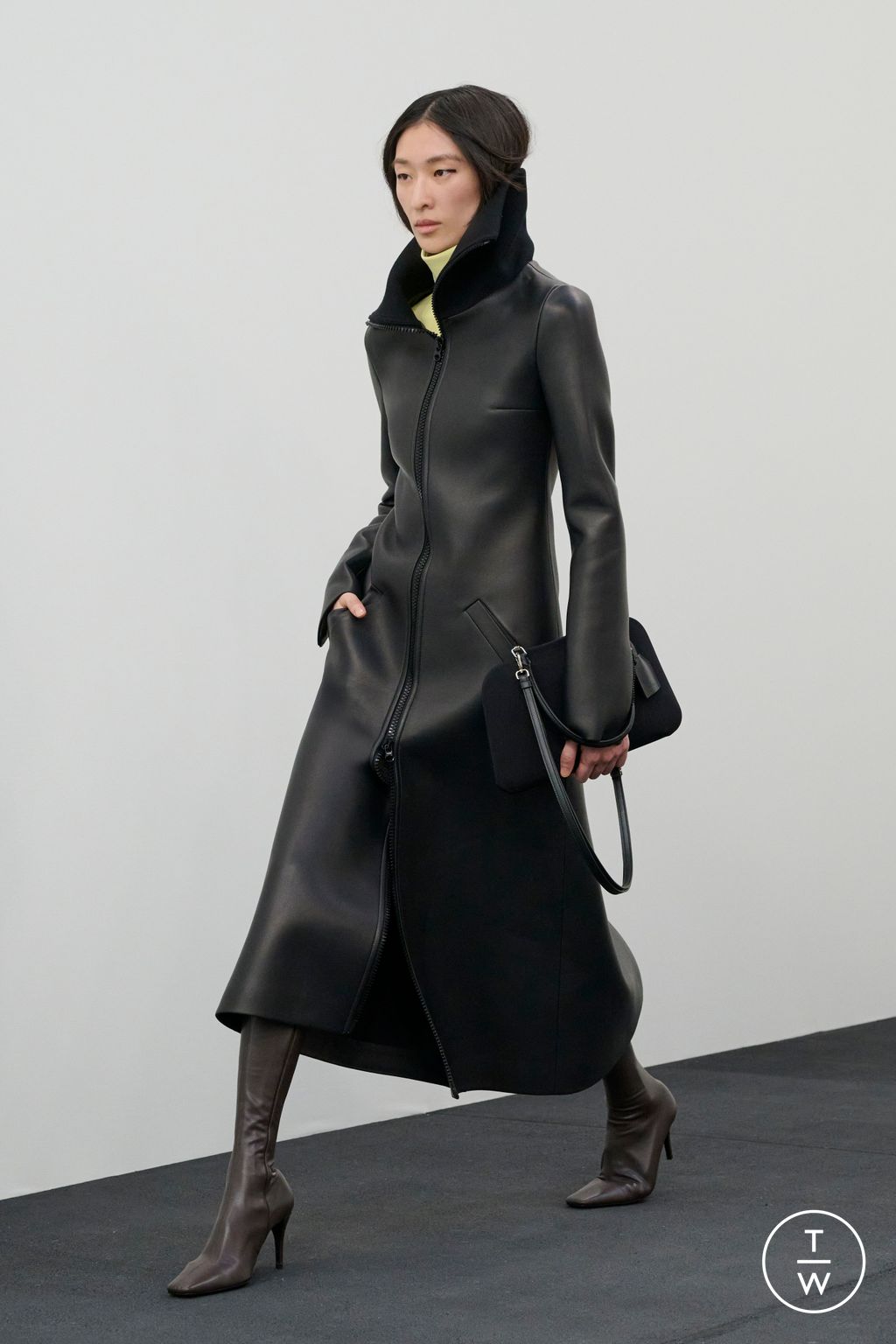 Fashion Week Paris Fall/Winter 2026 look 28 from the Courrèges collection 女装