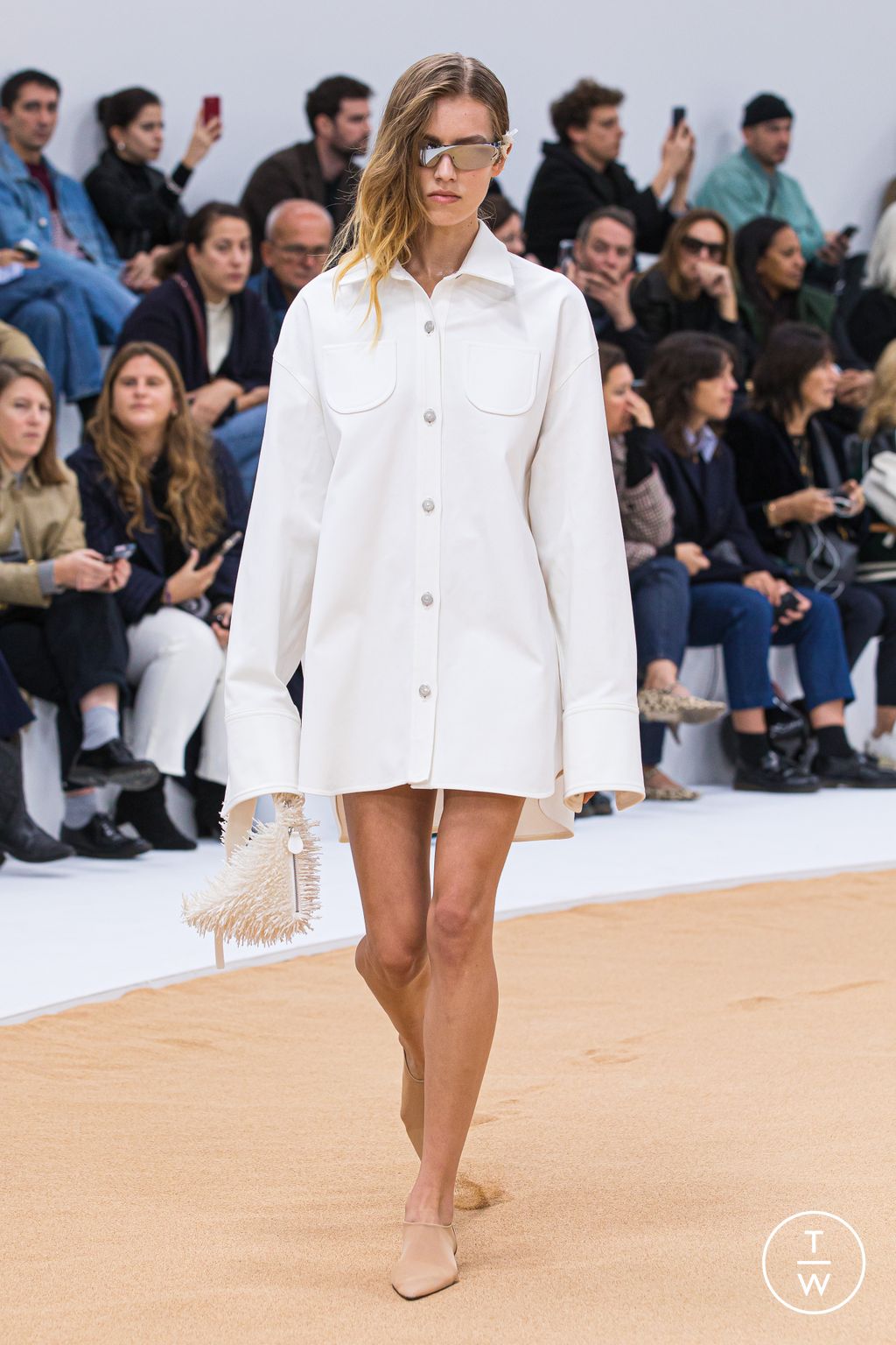 Fashion Week Paris Spring/Summer 2023 look 1 from the Courrèges collection womenswear